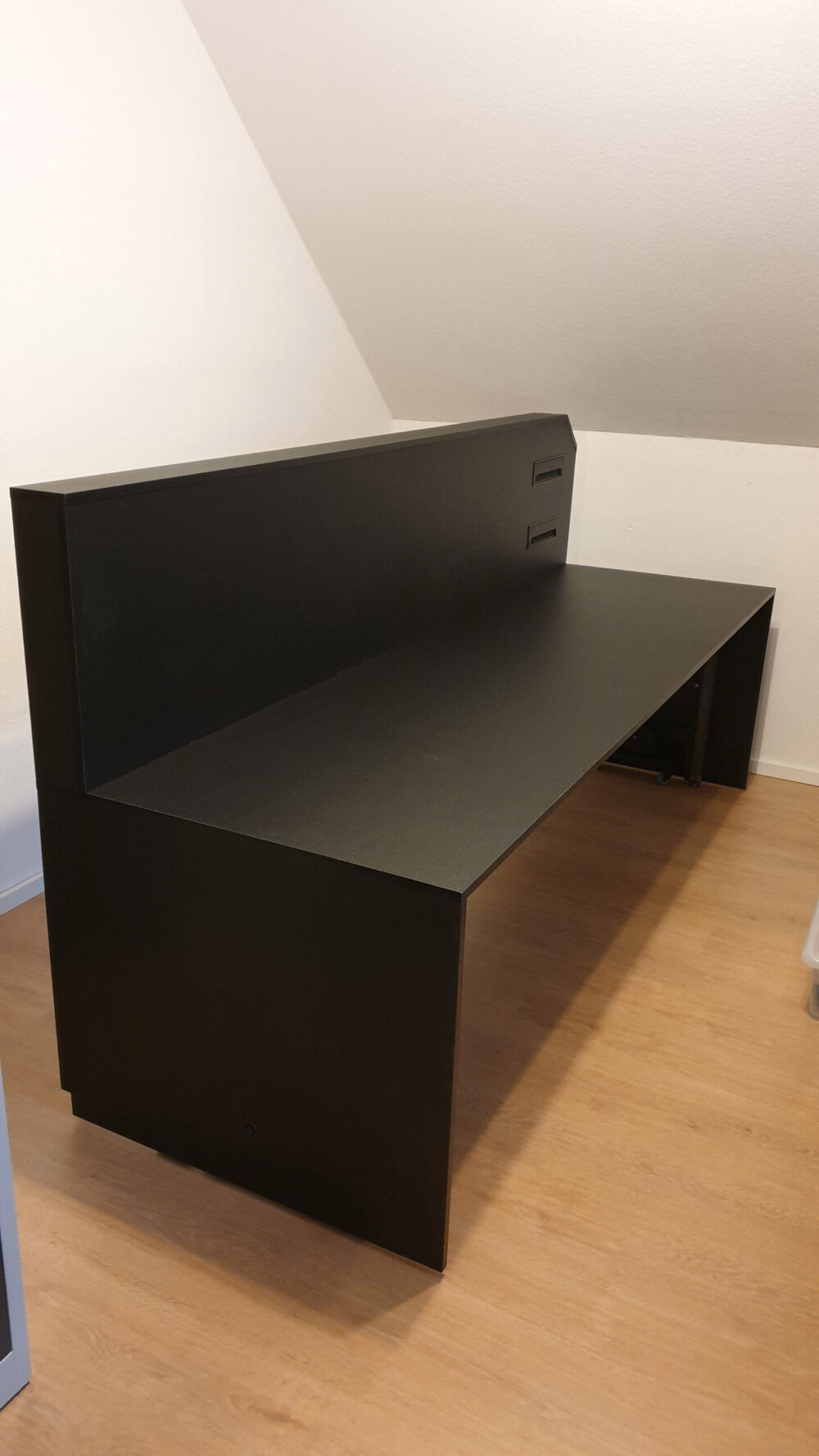 Fertiger DIY-Gaming-Schreibtisch