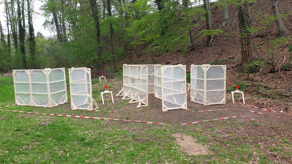 Action-Air-Parcours mit Stellwänden und Klappscheiben