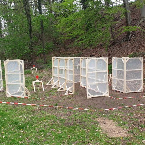 Action-Air-Parcours mit Stellwänden und Klappscheiben