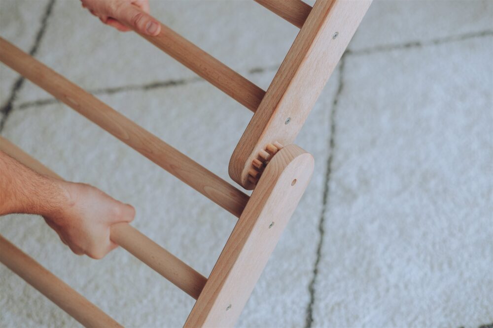 Detailaufnahme der Verbindung der Elemente beim selbstgebauten Kletterdreieck