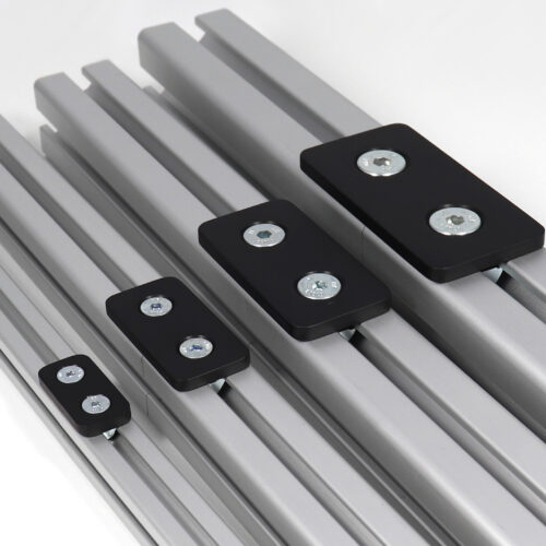 Übersicht mit allen verfügbaren Verbindergrössen montiert mit stirnseitig verbundenen Aluminiumprofilen